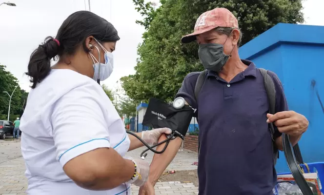Alcaldía Distrital lideró brigada de salud para prevenir el COVID 19 en habitantes de calle en Barrancabermeja