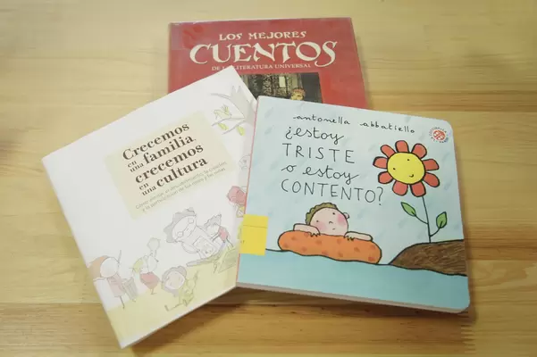 Ya no hay excusas para leer en familia! En el Centro de Convivencia Ciudadana le prestamos los libros para que cultive ese hermoso hábito con sus hijos